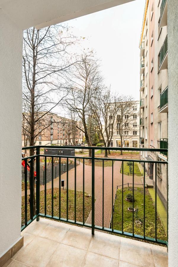 Ochota Sunny Apartment Варшава Екстериор снимка